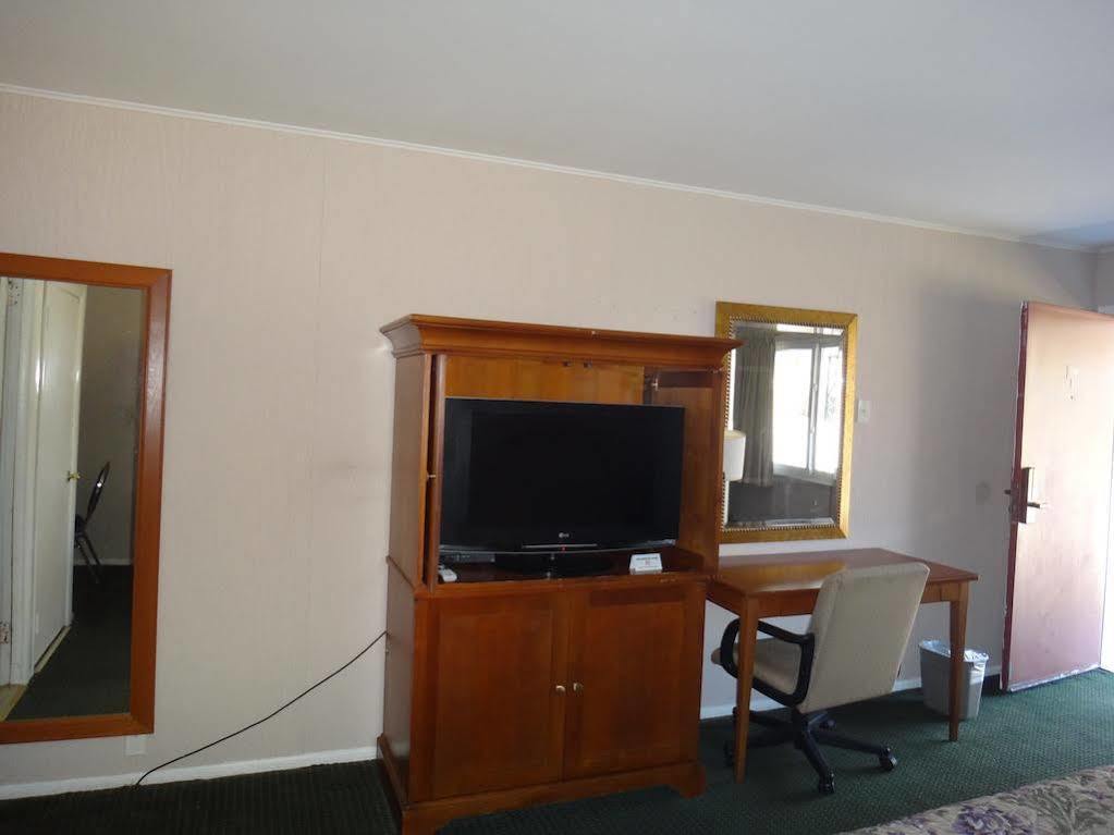 Budget Motor Inn- Mahopac Exterior foto